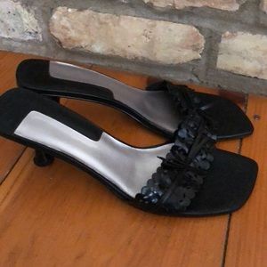 Nine West black kitten heeled sandals. Size 9